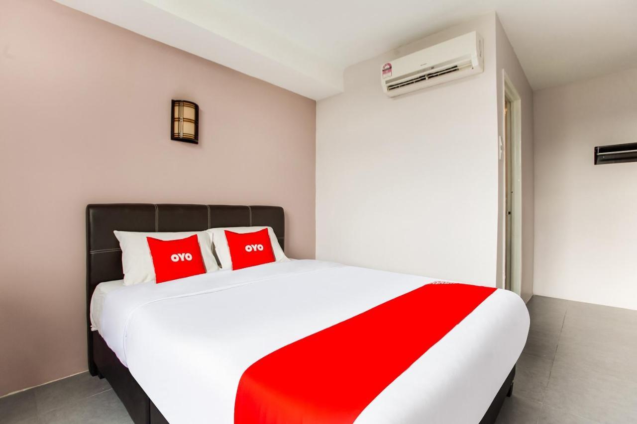 Oyo 89631 988 Hotel Johor Bahru Eksteriør billede