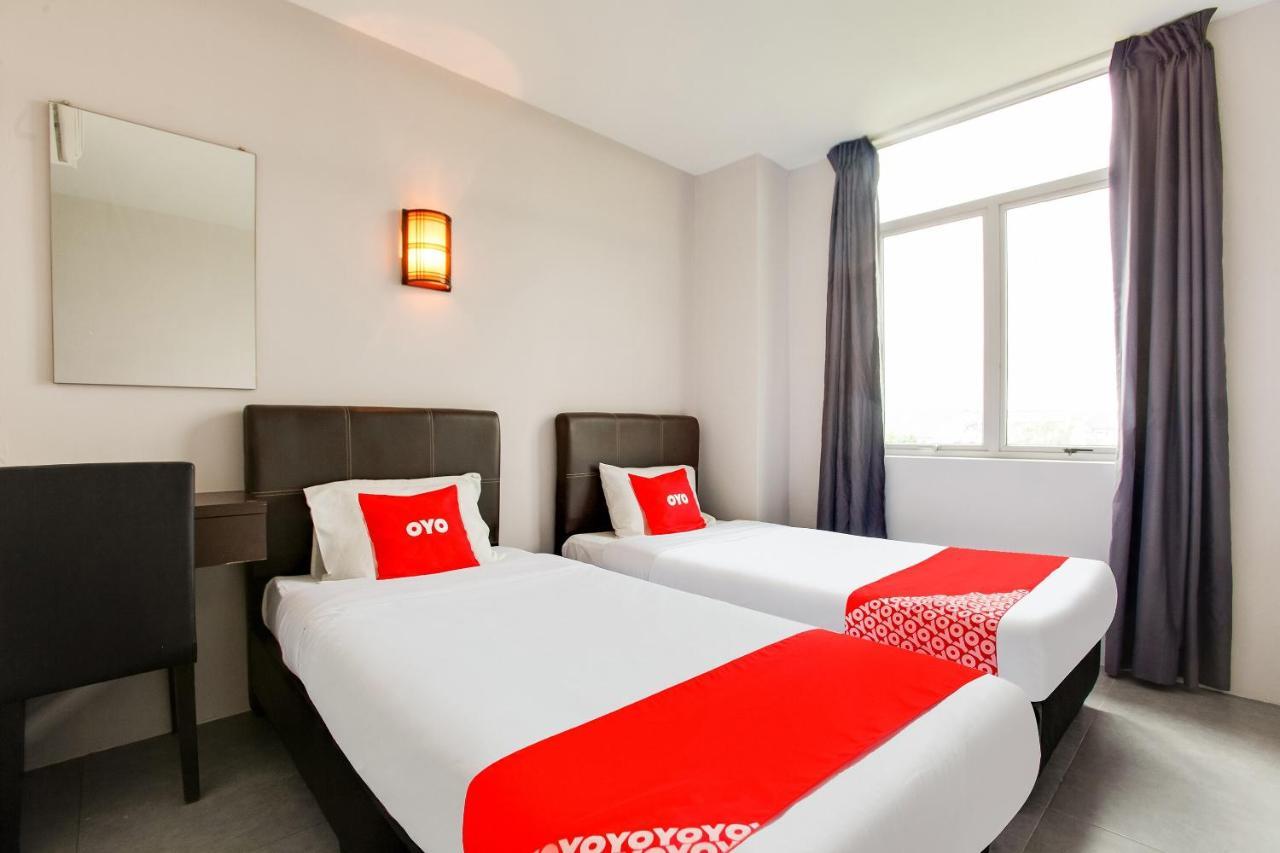 Oyo 89631 988 Hotel Johor Bahru Eksteriør billede