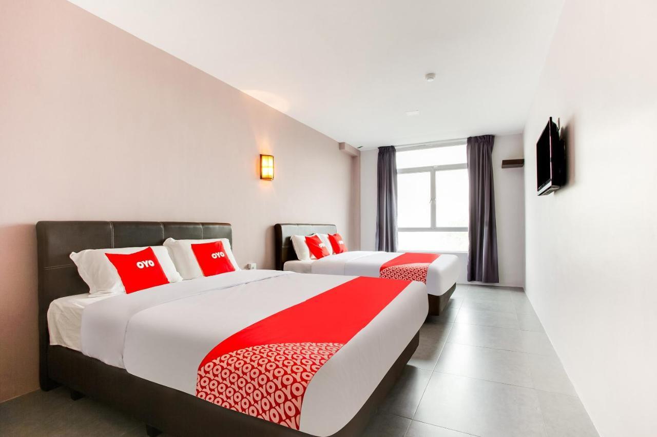 Oyo 89631 988 Hotel Johor Bahru Eksteriør billede